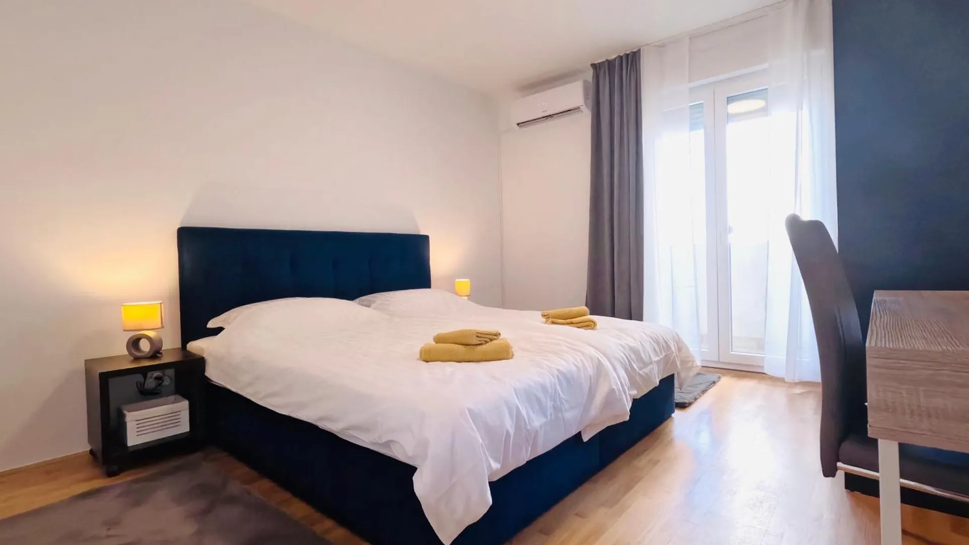 Mare Et Silva Apartment 자다르